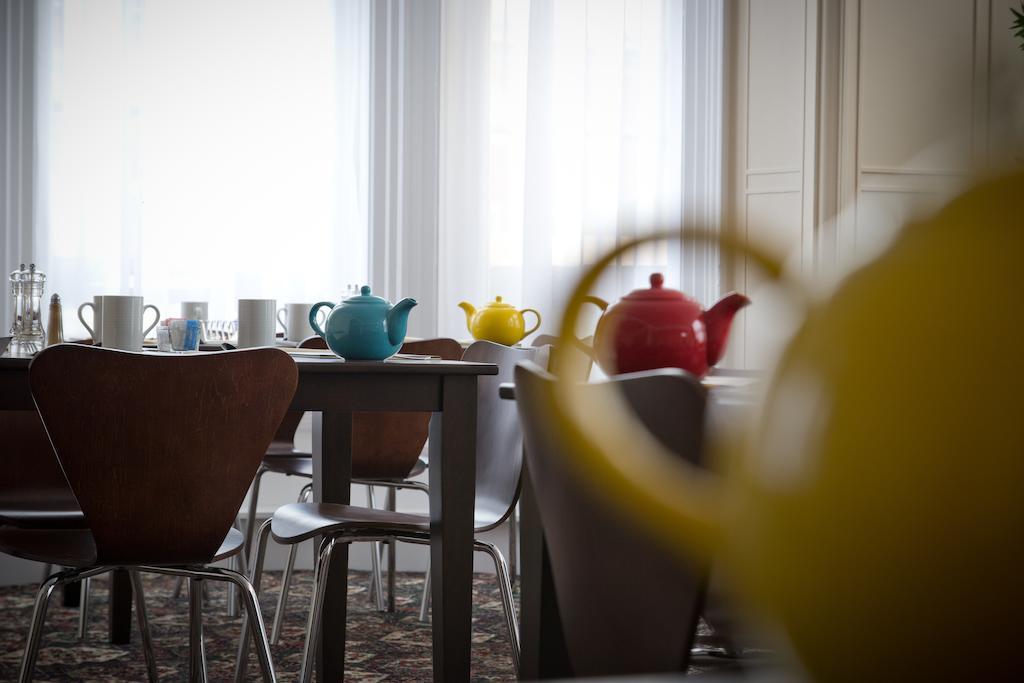 10To12 Folkestone Bed & Breakfast ภายนอก รูปภาพ